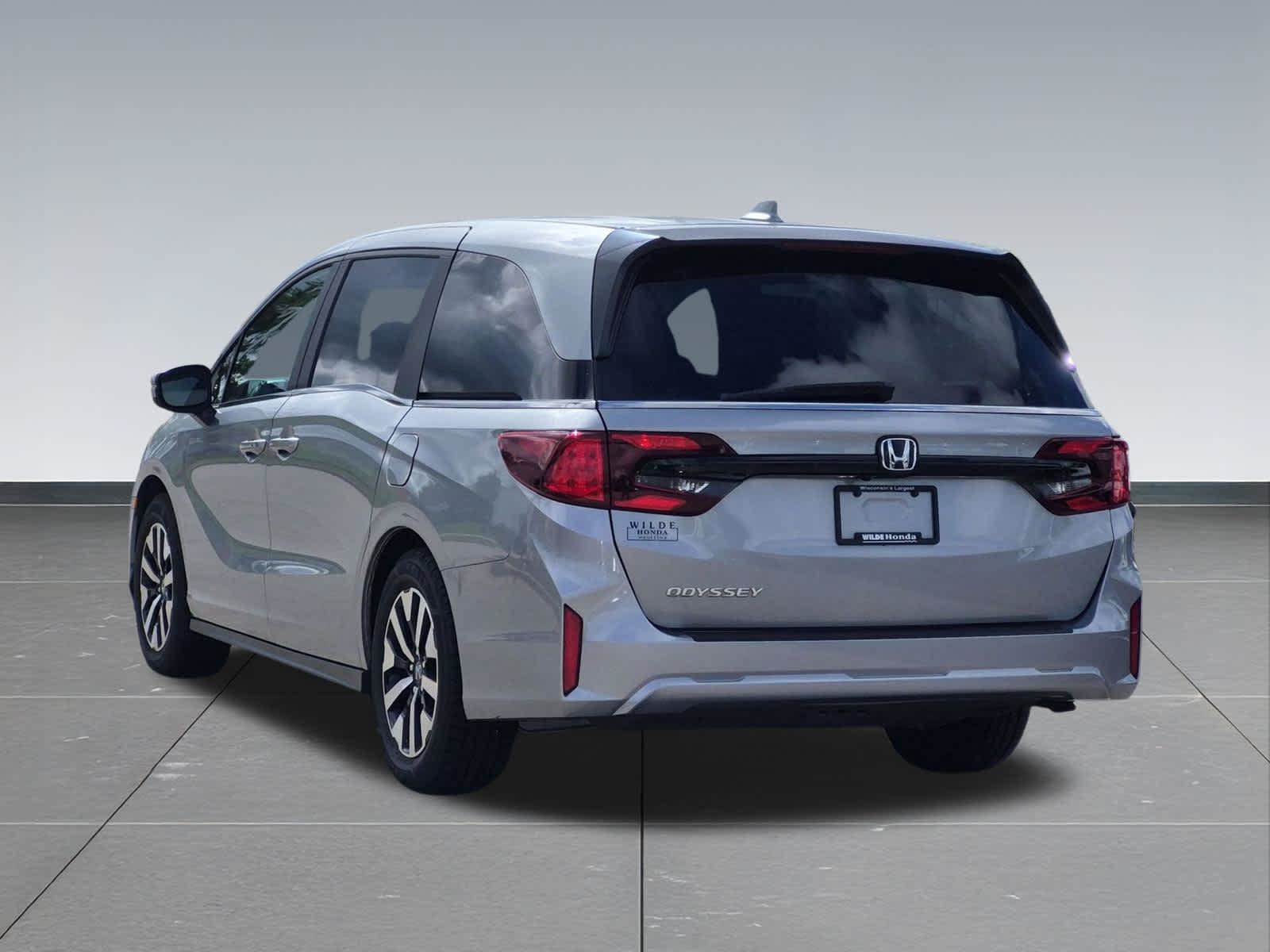 Certified 2025 Honda Odyssey EX-L image 4