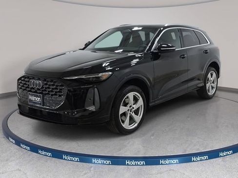 Certified 2025 Audi Q5 Premium AWD/4WD image 1