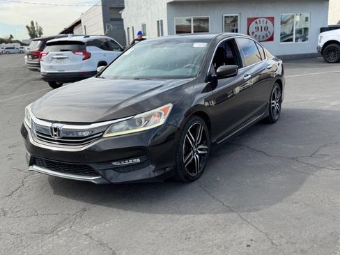 Used 2017 Honda Accord Sport image 8