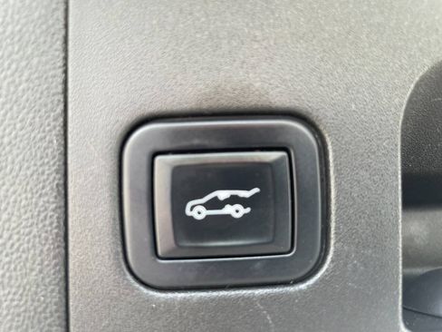 Used 2022 Cadillac XT5 Premium Luxury AWD/4WD image 32