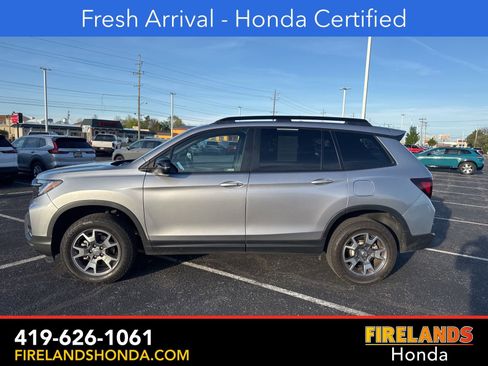 Used 2023 Honda Passport TrailSport image 1
