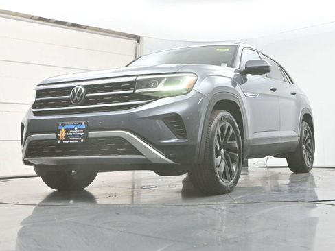 Used 2022 Volkswagen Atlas Cross Sport SE AWD/4WD image 30