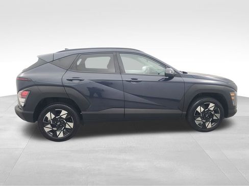 Used 2025 Hyundai Kona SEL image 3
