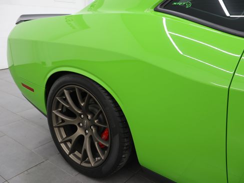 Used 2017 Dodge Challenger SRT Hellcat RWD image 27