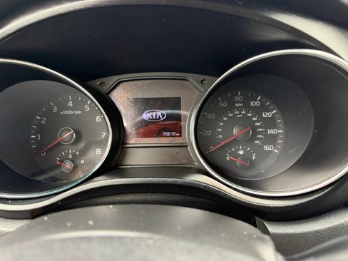 Used 2019 Kia Sedona EX FWD image 12