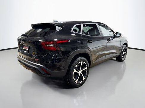 New 2026 Chevrolet Trax RS FWD image 7