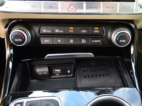 Used 2022 Kia Stinger GT-Line w/ Sun & Sound Package AWD/4WD image 21