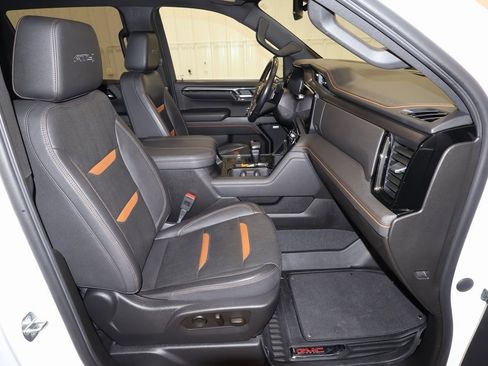 Used 2023 GMC Sierra 1500 AT4 w/ AT4 Preferred Package image 22