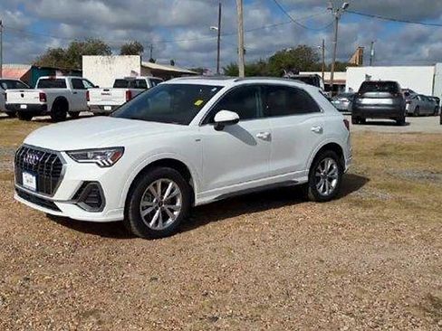 Used 2024 Audi Q3 2.0T Premium AWD/4WD image 4