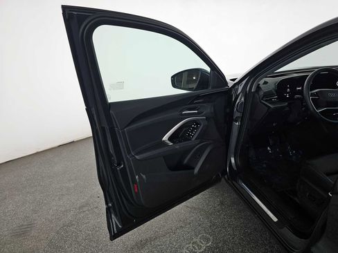 Used 2025 Audi Q5 Premium Plus w/ Premium Plus AWD/4WD image 19
