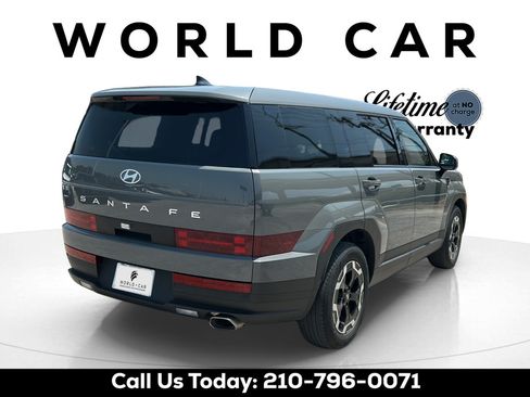 Used 2024 Hyundai Santa Fe SE FWD image 7