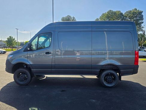 New 2025 Mercedes-Benz Sprinter 2500 image 3