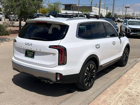 Used 2025 Kia Telluride SX w/ SX Captain's Chair Package image 8