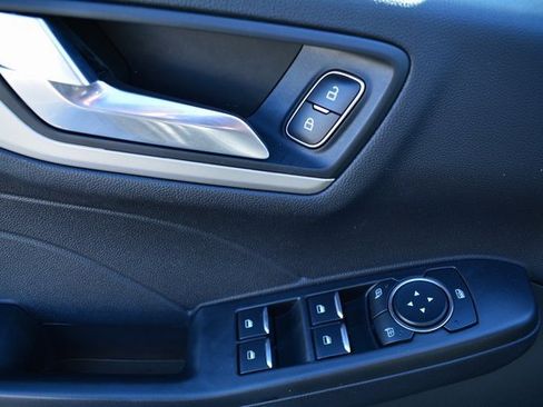 Used 2021 Ford Escape SEL image 16