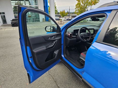 New 2025 Chevrolet Equinox RS w/ Convenience Package III image 18