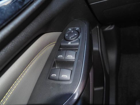 Used 2024 Chevrolet Trax ACTIV w/ Driver Confidence Package FWD image 19