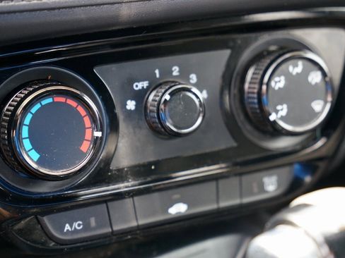 Used 2022 Honda HR-V Sport image 27