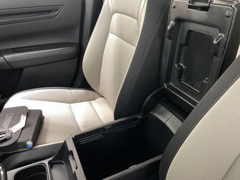 Used 2024 Honda CR-V EX image 32