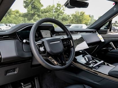 New 2026 Land Rover Range Rover Sport Dynamic SE