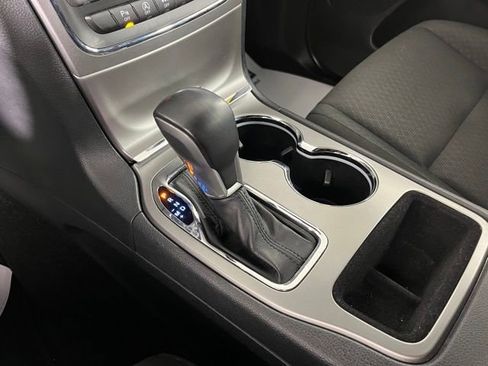 Used 2020 Jeep Grand Cherokee Laredo AWD/4WD image 28