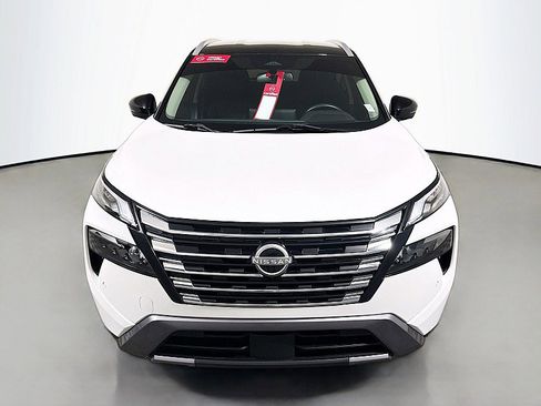 Certified 2024 Nissan Rogue SL AWD/4WD image 2