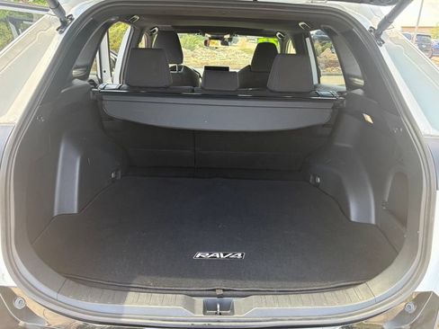 Used 2025 Toyota RAV4 SE w/ Convenience Package AWD/4WD image 13