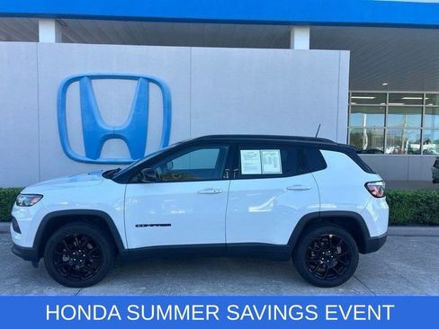 Used 2022 Jeep Compass Latitude AWD/4WD image 5