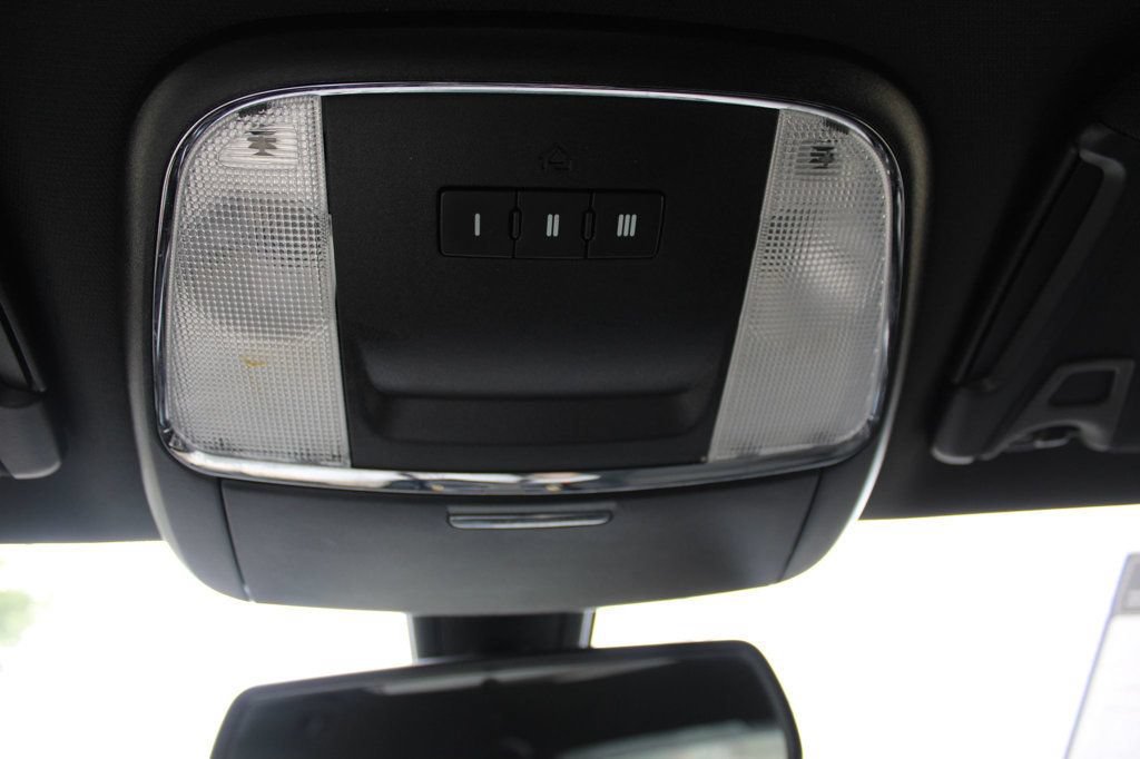Used 2017 Dodge Charger R/T Scat Pack RWD image 24
