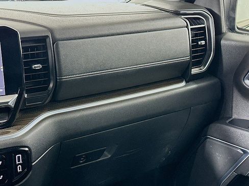 Used 2022 Chevrolet Silverado 1500 LT image 21