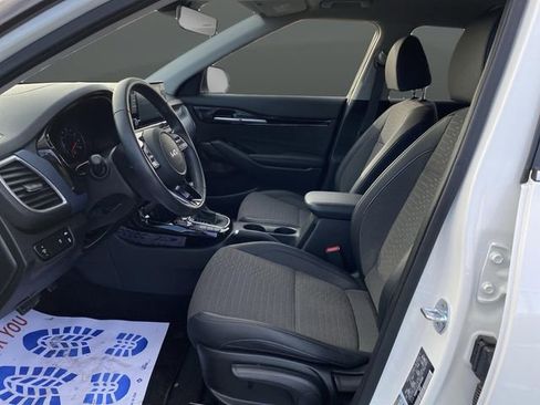 Certified 2023 Kia Seltos S image 4