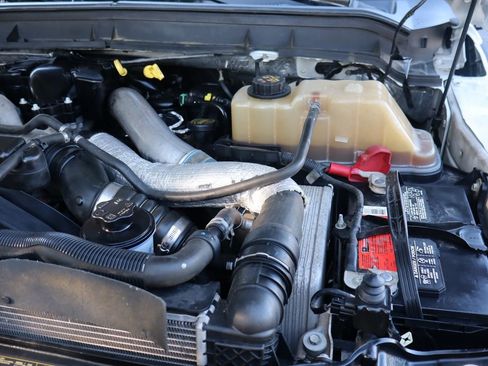 Used 2012 Ford F550 XL w/ Payload Upgrade Pkg image 43