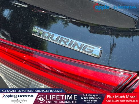 Used 2024 Honda Civic Touring image 22