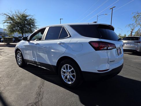Used 2022 Chevrolet Equinox LS w/ LS Convenience Package image 4