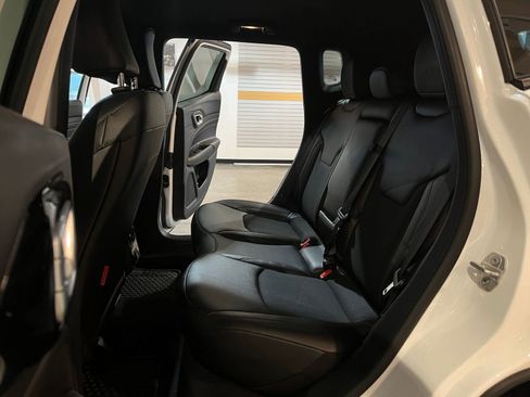 Used 2025 Jeep Compass Trailhawk image 25