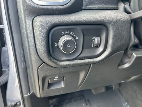 Used 2024 RAM 1500 Laramie RWD image 33