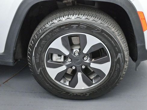 Used 2024 Jeep Grand Cherokee Limited 4xe AWD/4WD image 38