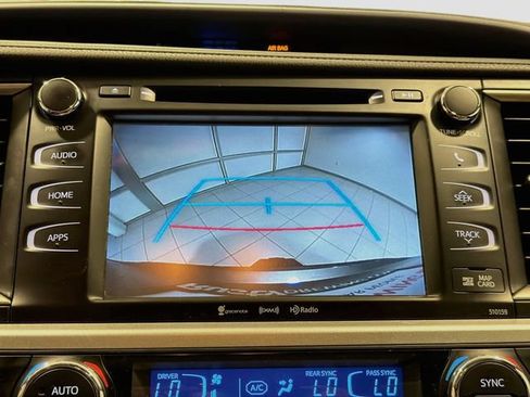 Used 2016 Toyota Highlander XLE AWD/4WD image 12
