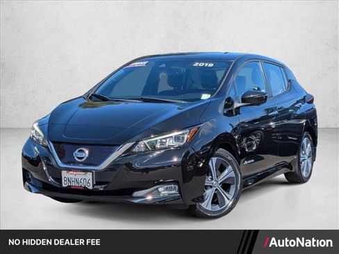 Used 2019 Nissan Leaf SV w/ SV Technology Package FWD image 1