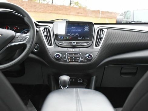 Used 2023 Chevrolet Malibu LT image 11