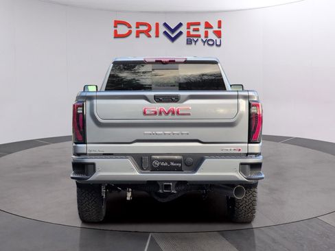 New 2026 GMC Sierra 2500 AT4 w/ AT4 Premium Plus Package image 4