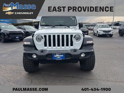 Used 2019 Jeep Wrangler Unlimited Sport S image 2