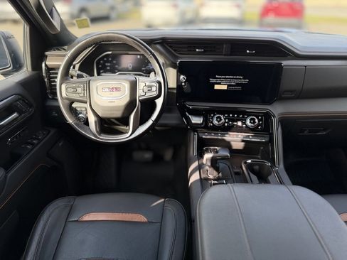 Used 2023 GMC Sierra 1500 AT4 image 11