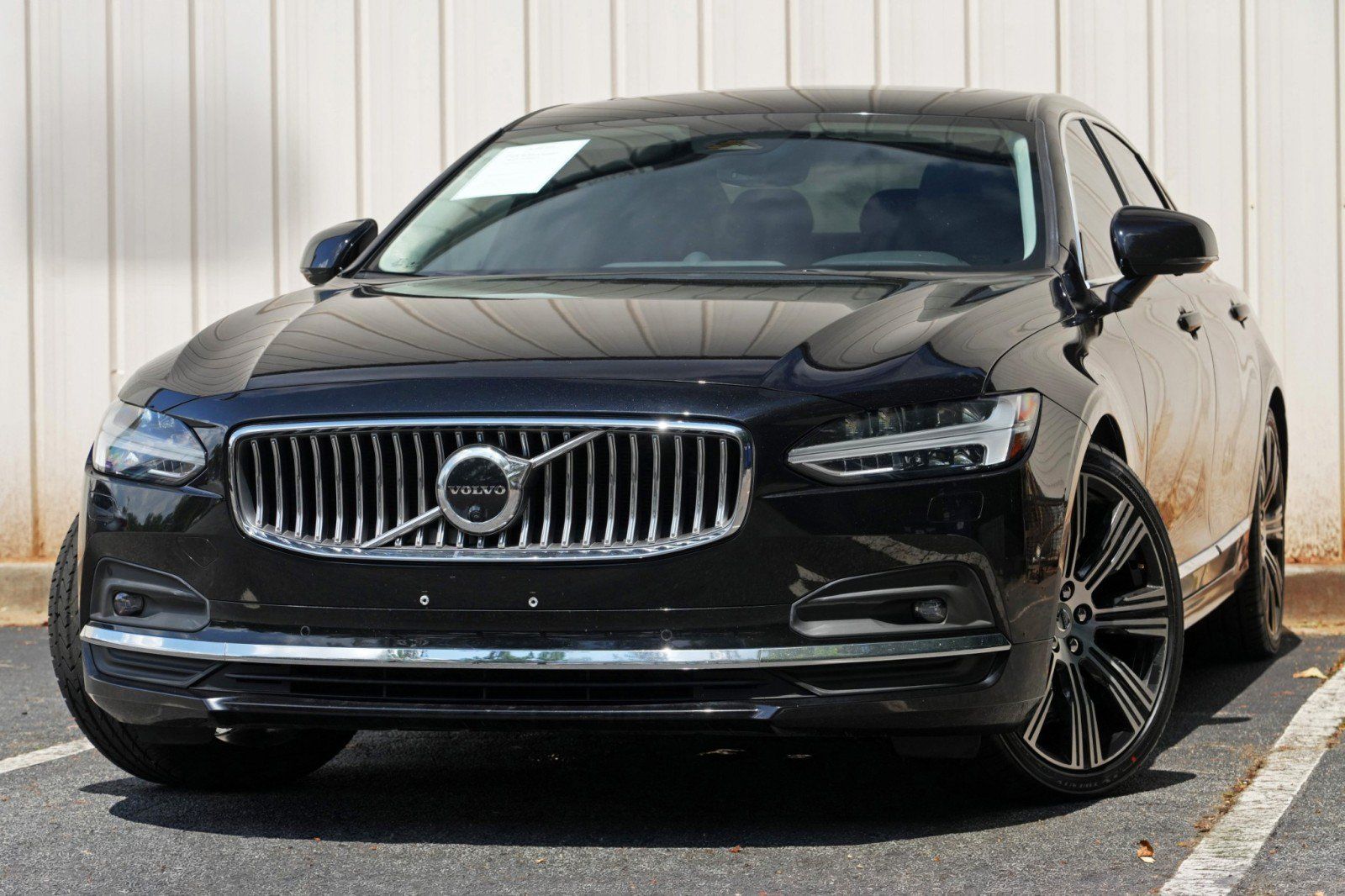 Used 2023 Volvo S90 B6 Ultimate w/ Lounge Package AWD/4WD image 3