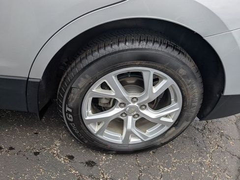 Used 2018 Chevrolet Equinox Premier FWD image 24