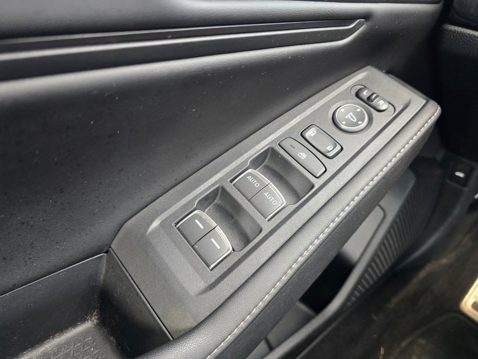 Used 2024 Honda Accord Sport image 23