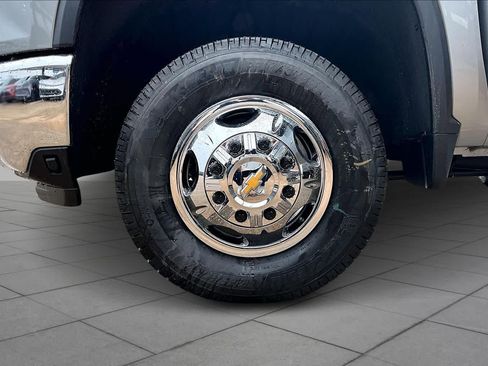 New 2026 Chevrolet Silverado 3500 LT image 12
