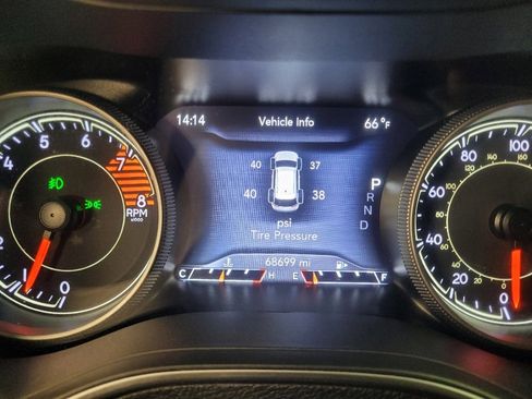 Used 2020 Jeep Cherokee Trailhawk w/ Comfort/Convenience Group image 23