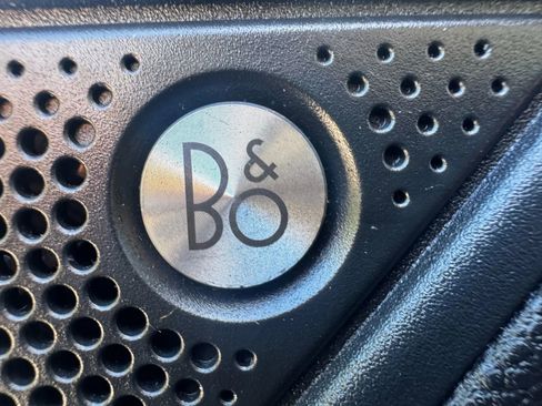 Used 2020 Ford Edge Titanium image 19