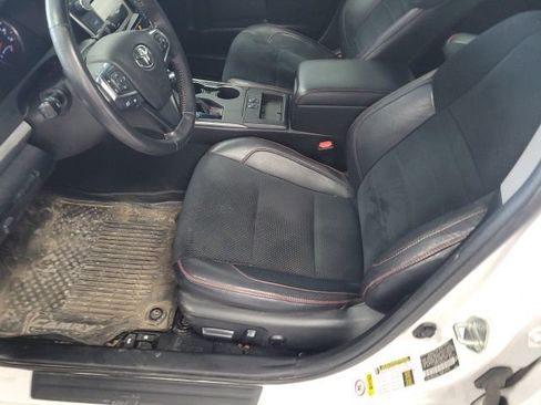 Used 2017 Toyota Camry XSE image 9