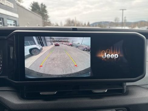 Certified 2025 Jeep Wrangler Unlimited Sport AWD/4WD image 21